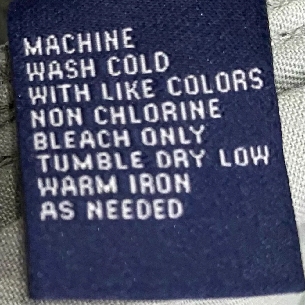 Madewell right brand logo
